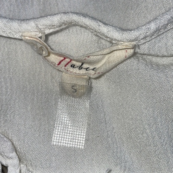 NABEE white v-neck with cross cross ties blouse with scrunch cuffs women’s small - Picture 8 of 8
